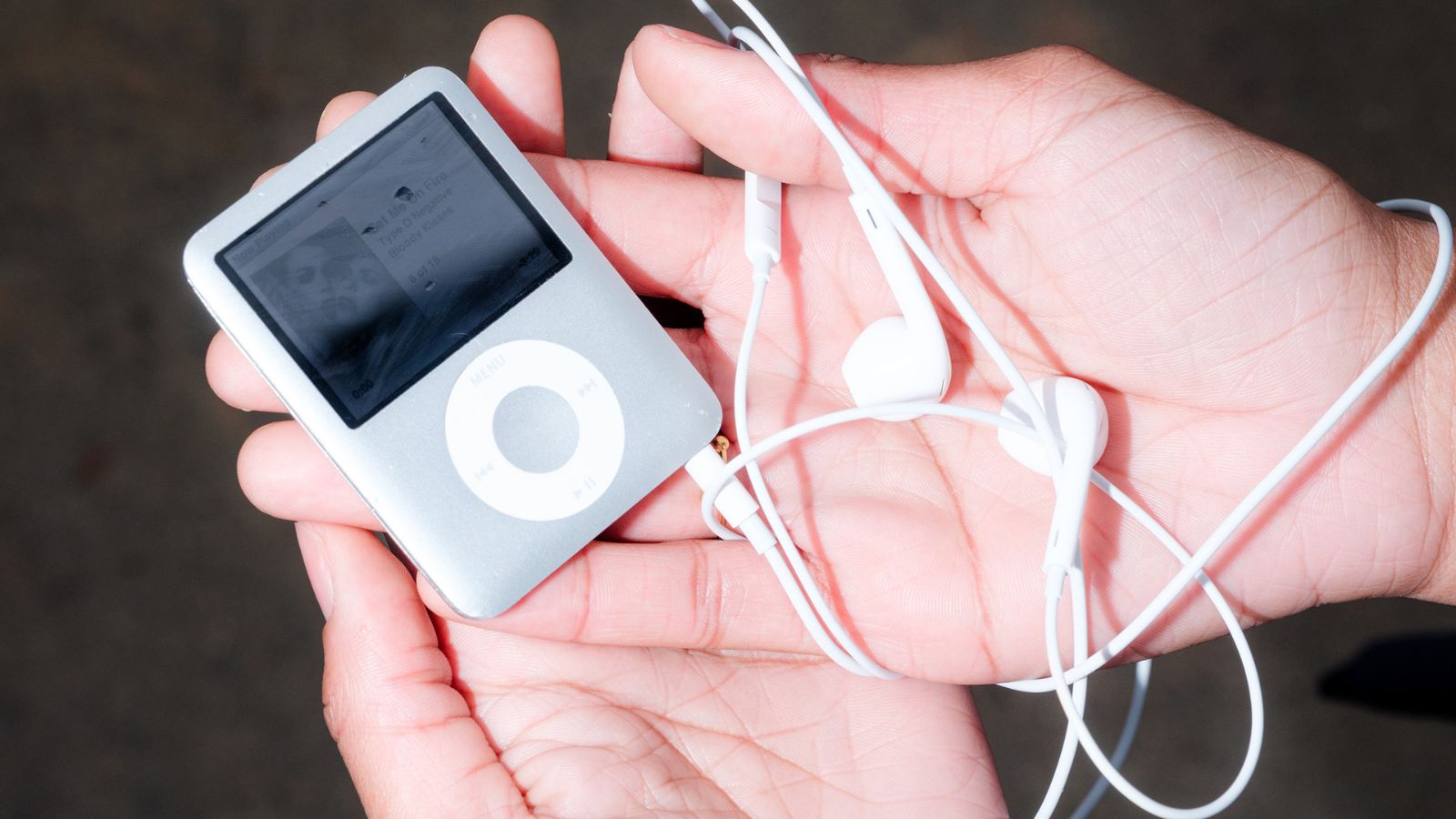 Bring on defunct: The iPod enthralls young music listeners