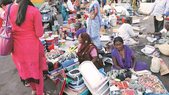 MCD anti encroachment drive, MCD anti encroachment drive in Uttam Nagar, delhi anti encroachment drive, delhi anti encroachment drive in Uttam Nagar, Indian express news, current affairs