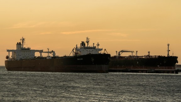 Indian refiners Russian oil, Iran war oil supply, US 30-day waiver India, Scott Bessent Treasury, Strait of Hormuz blockade 2026, Russian Urals premium, Indian Oil Corp, Bharat Petroleum, Reliance Industries Russian crude, Trump energy policy India, global oil crunch, energy security India.