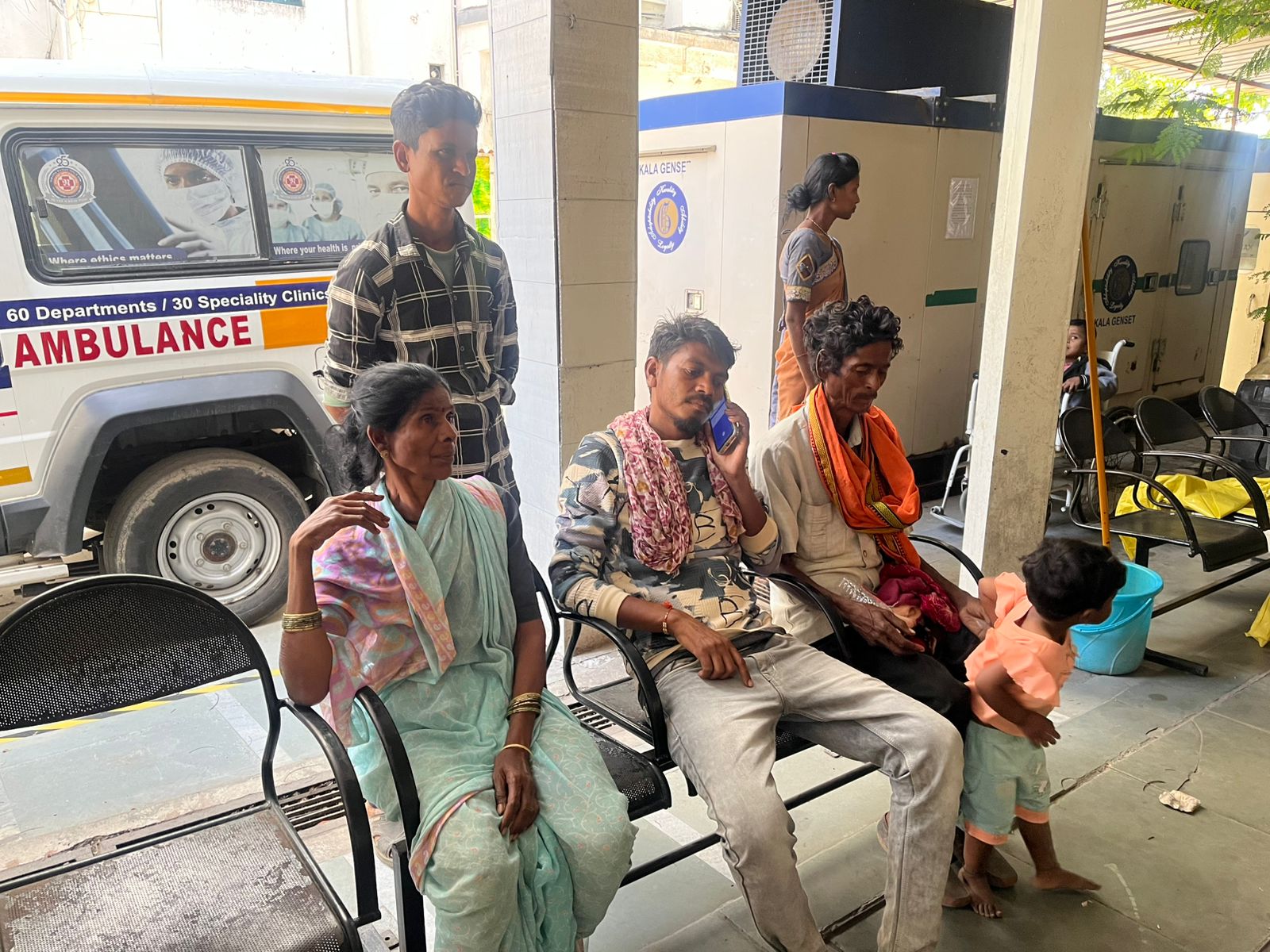  Families wait for a glimpse — or a body — after Nagpur blast