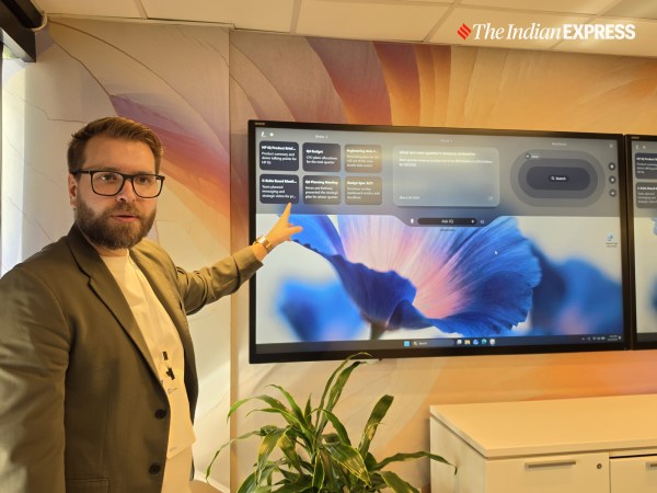 मैट ब्राउन, एचपी आईक्यू उत्पाद प्रबंधक, न्यूयॉर्क में चुनिंदा मीडिया के साथ आईक्यू के प्रदर्शन के दौरान। (छवि क्रेडिट: अनुज भाटिया/द इंडियन एक्सप्रेस)