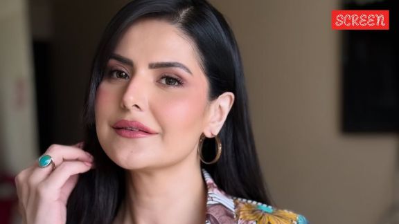 Zareen Khan in Aksar 2