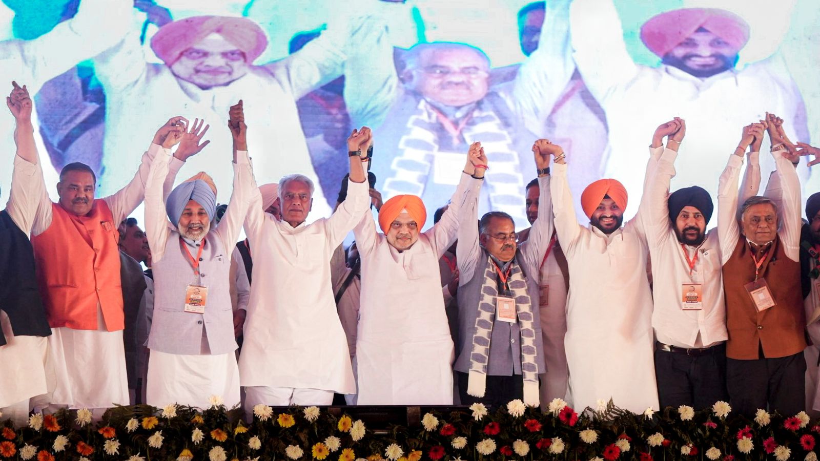 From the Corridors of Power: Knees, slogans and other political fitness tests