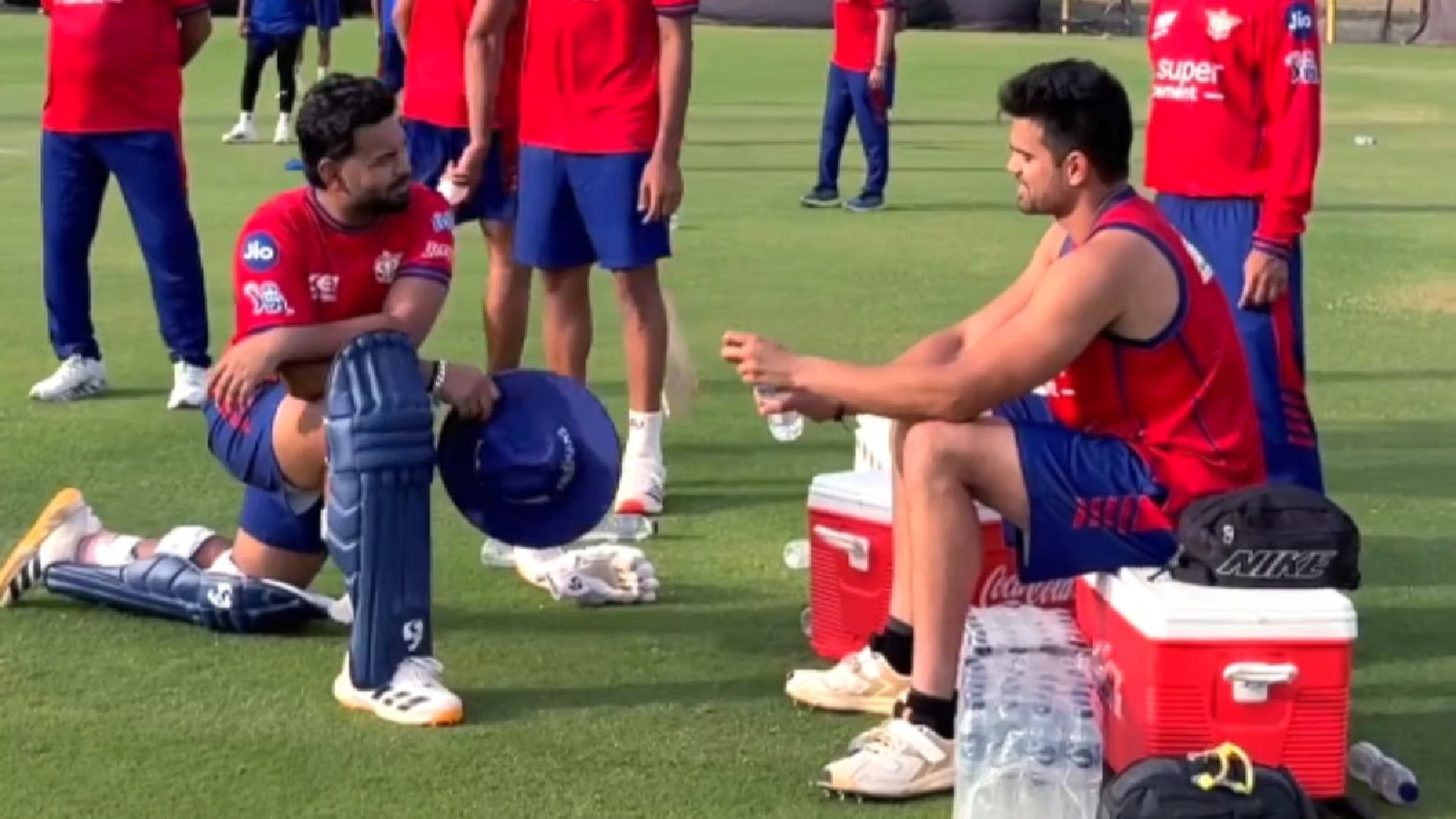 ‘Papa 1310-1315 se khelte the’: Arjun Tendulkar and Rishabh Pant discuss Sachin’s bat weights in IPL camp