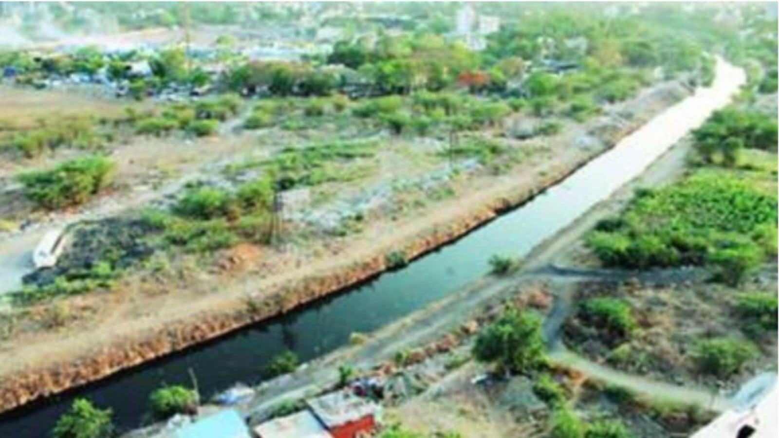 Thigh deep water struggled to get to office: canal burst woes at Magarpatta