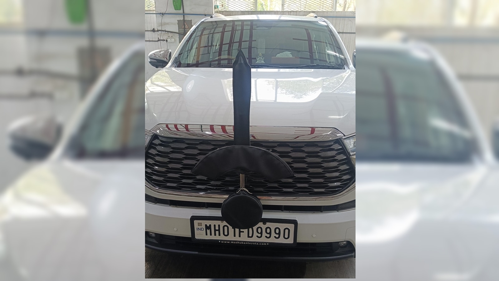 BMC removes flasher lights from Mayor Ritu Tawde’sofficial vehicles