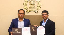 (L-R) Prof Shireesh B. Kedare, Director IIT Bombay with Ashish Modi, President Honeywell India and Asia Pacific