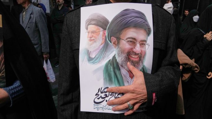 Ayatollah Mojtaba Khamenei, Mojtaba Khamenei