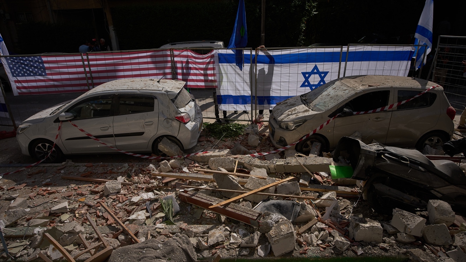 The Energy Siege of the Persian Gulf