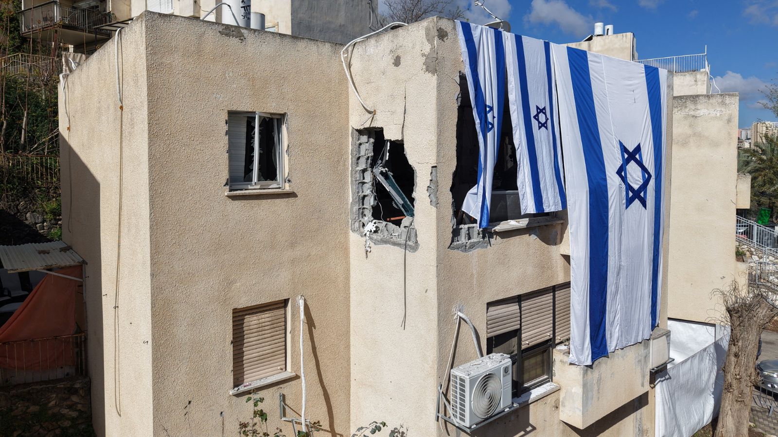 US-Israel-Iran War News Live Updates: Oil tops $100 as fresh Israel-Iran fighting dims peace hopes; Pakistan offers to host talks, Modi speaks to Trump on Hormuz