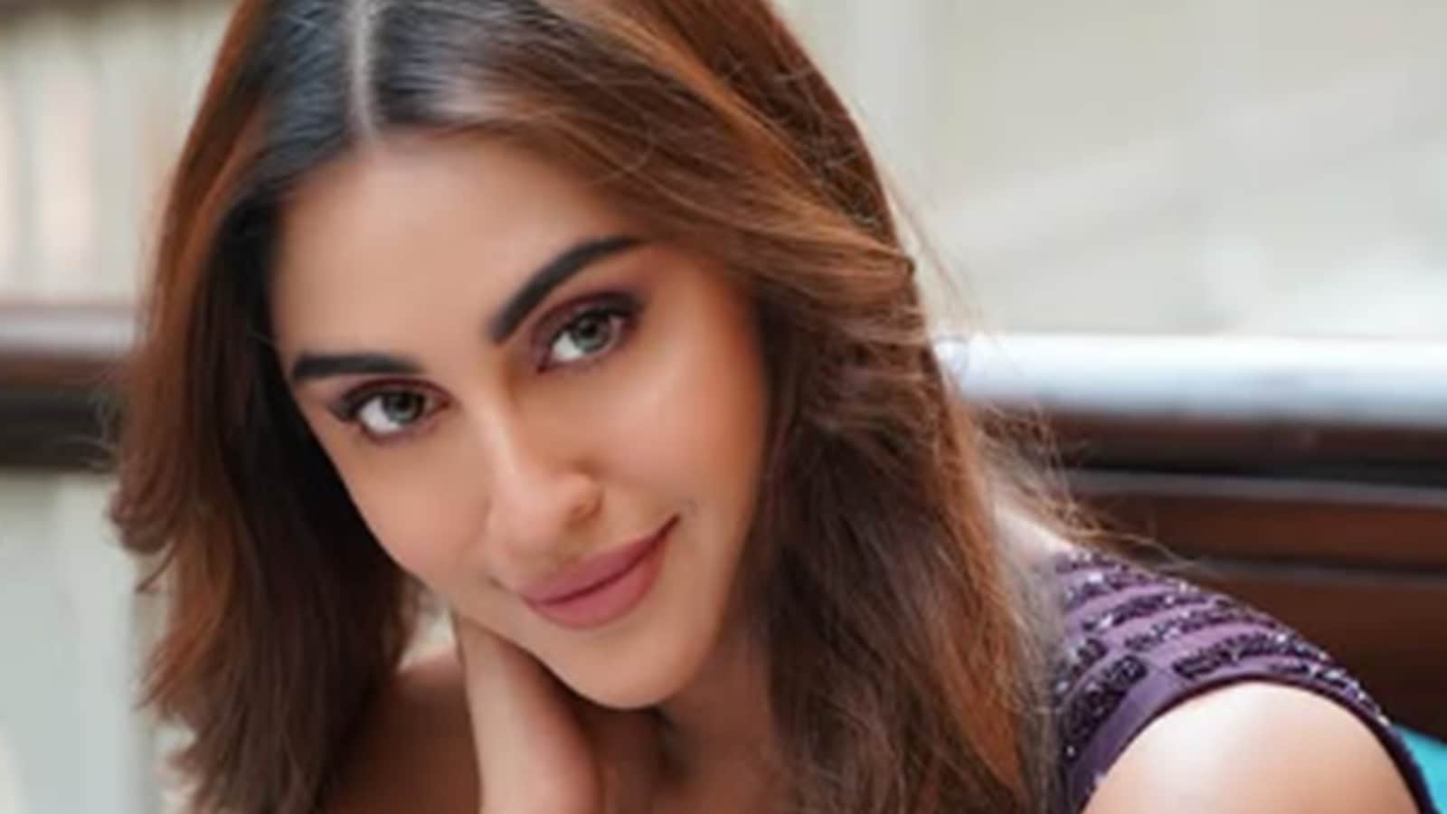 Krystle D’Souza skips breakfast, has a king-size dinner: ‘Then I starve for 15 hours’