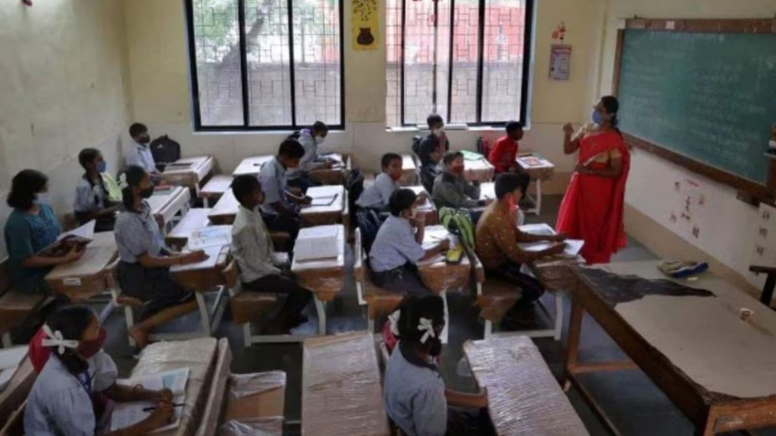 4 in 10 engineering diploma students in Maharashtra opt for bilingual courses