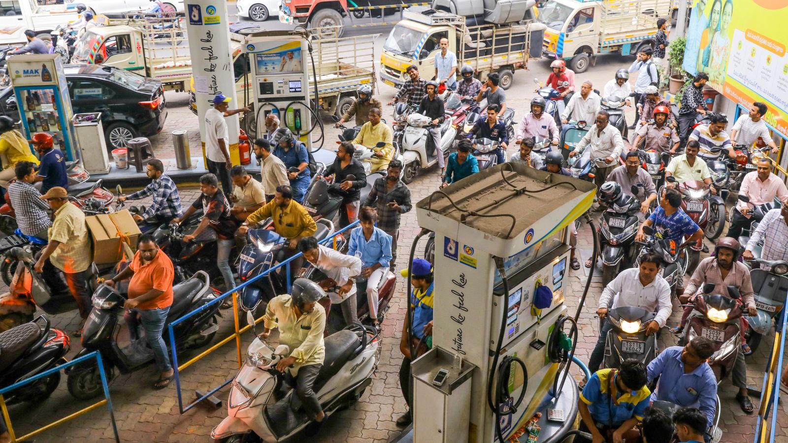 Govt, oil companies say no shortage of petrol, diesel anywhere in India; urge consumers to ignore rumours, avoid panic buying