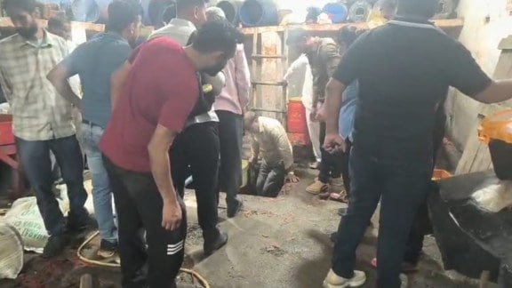 Outer Delhi pickle factory owner suffocates to death, son suffocate to death, pickle factory owner suffocates to death, Outer Delhi , delhi news, India news, Indian express, current affairs