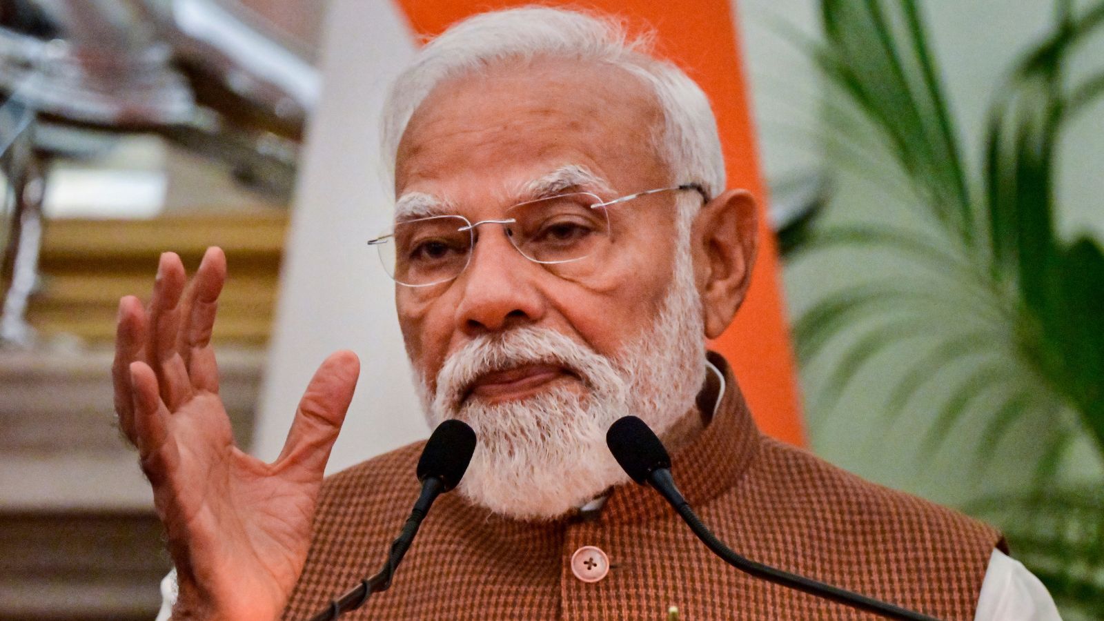 India for rule of law & dialogue, conflict alone can’t resolve issue: PM