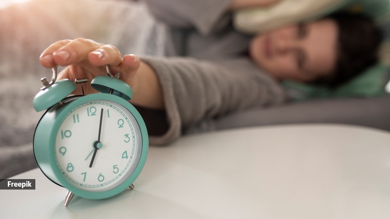 ‘I’ve gotten into the habit of hitting the snooze button over and over again, and it’s negatively impacting my life. How do I overcome this?’