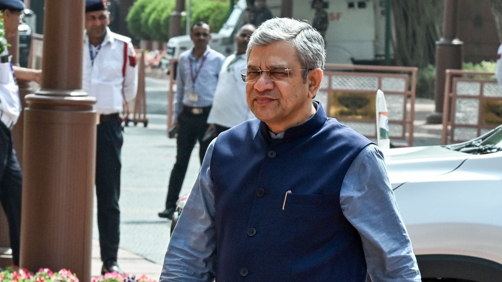 Govt measures have helped mitigate LPG crisis, says Vaishnaw; oil ministry says large number of LPG cargoes lined up