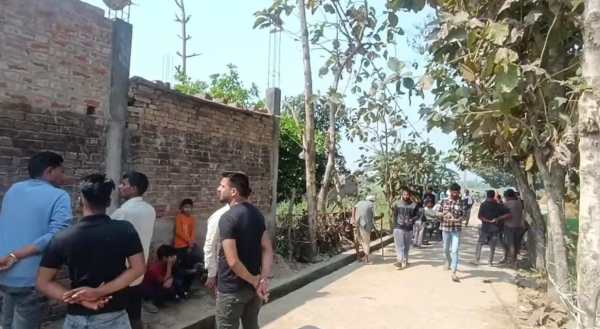 Neighbours outside the home. Express