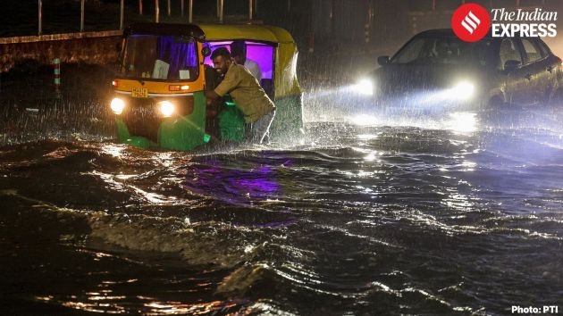 The thundershowers, accompanied by an intense hailstorm and gusty winds