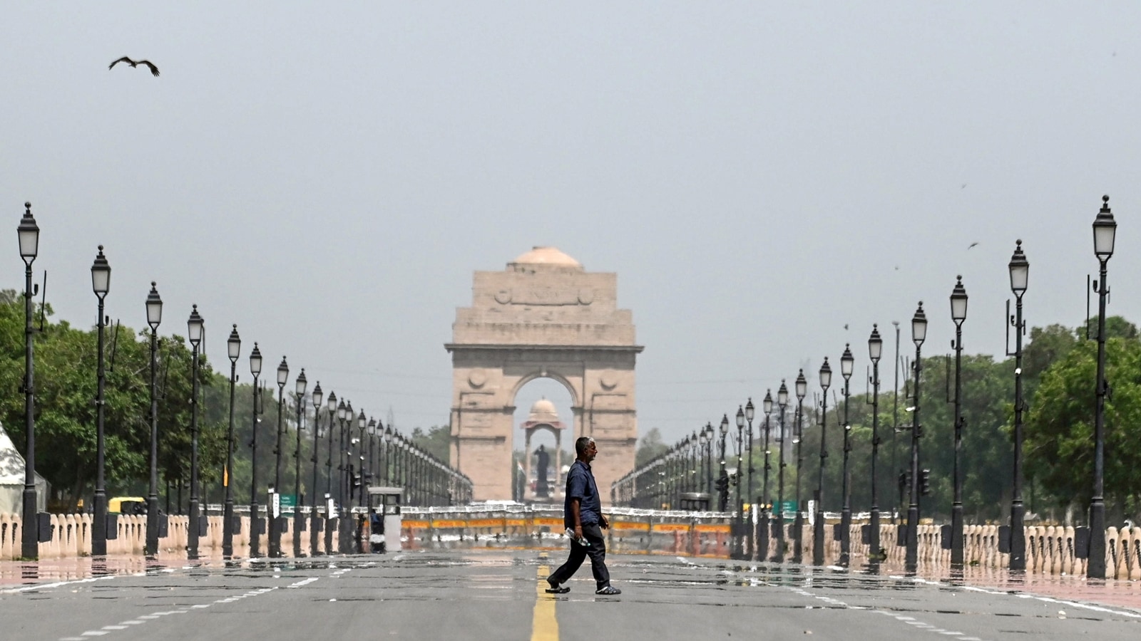 ORS for schoolchildren, cool rooms for heatwave patients: CM unveils action plan to combat heat