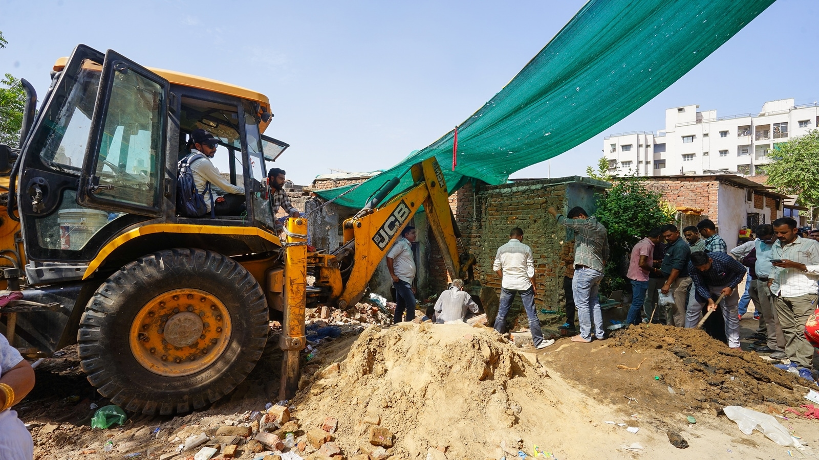 In search of woman missing since 1992, police dig up bone, hair fragments from Ahmedabad house