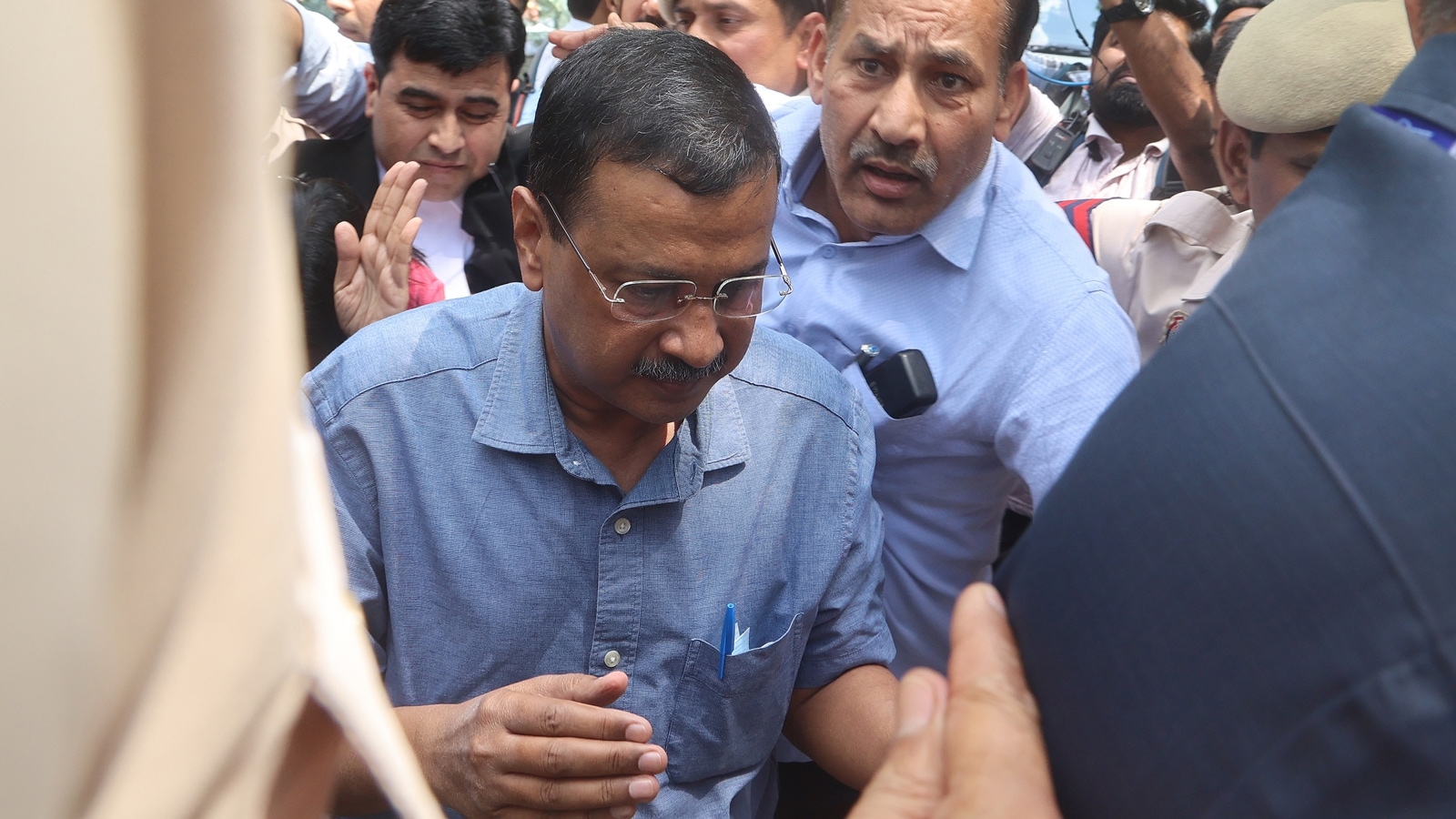 Recusal plea: Kejriwal appears in HC, SG says court no forum for ‘theatrics’