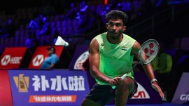 Given the fast court conditions and Chun-Yi's results this year, he threatens a blowout for Ayush Shetty. (Badminton Photo)