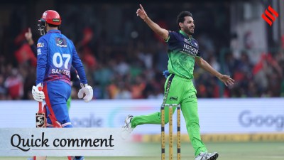 Bhuvneshwar Kumar IPL Powerplay RCB vs DC