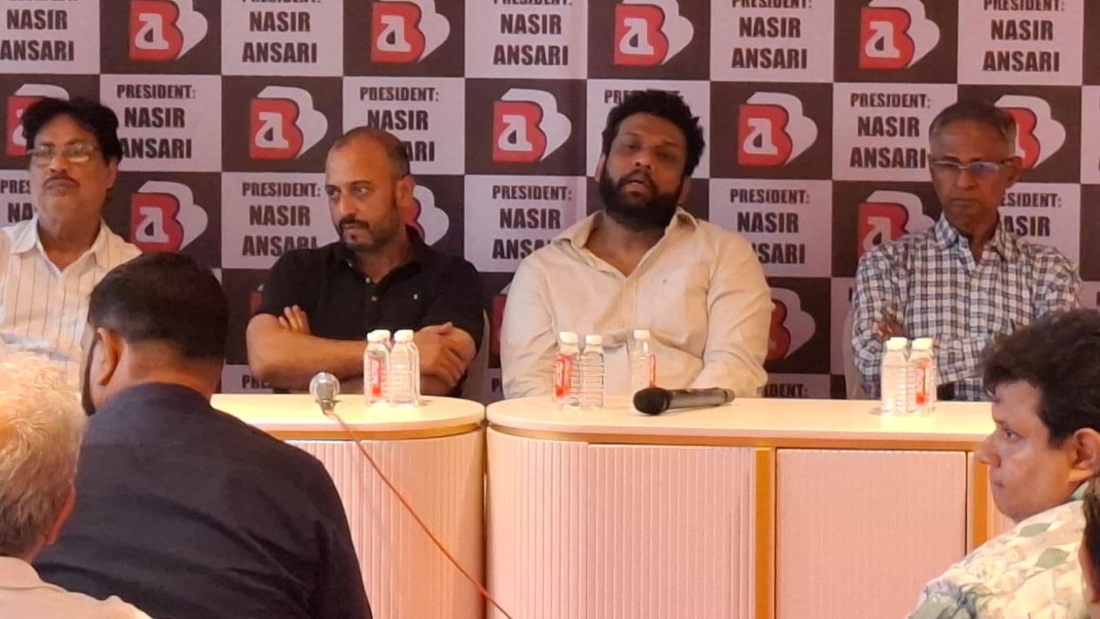 ‘How do we make ladi pav without gas?’ ask Mumbai bakers amid the ongoing LPG crisis