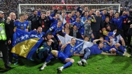 Bosnia players celebrate after winning a penalty shootout vs Italy to qualify for FIFA World Cup 2026. (PHOTO: AP)