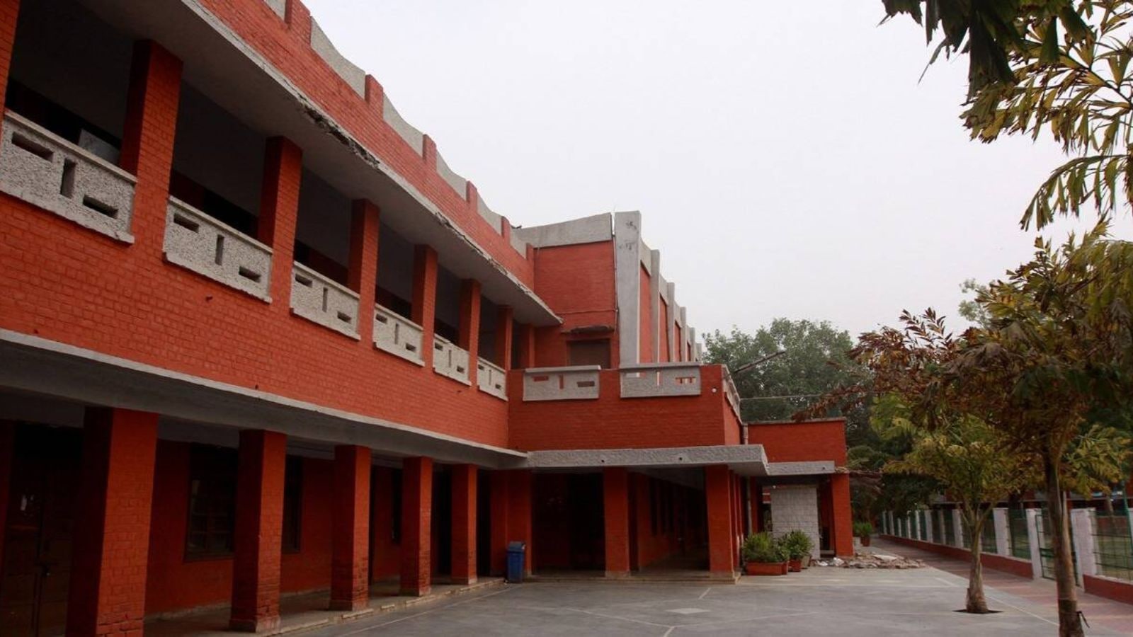 FIR against 13 in Hansraj, some are students who were suspended