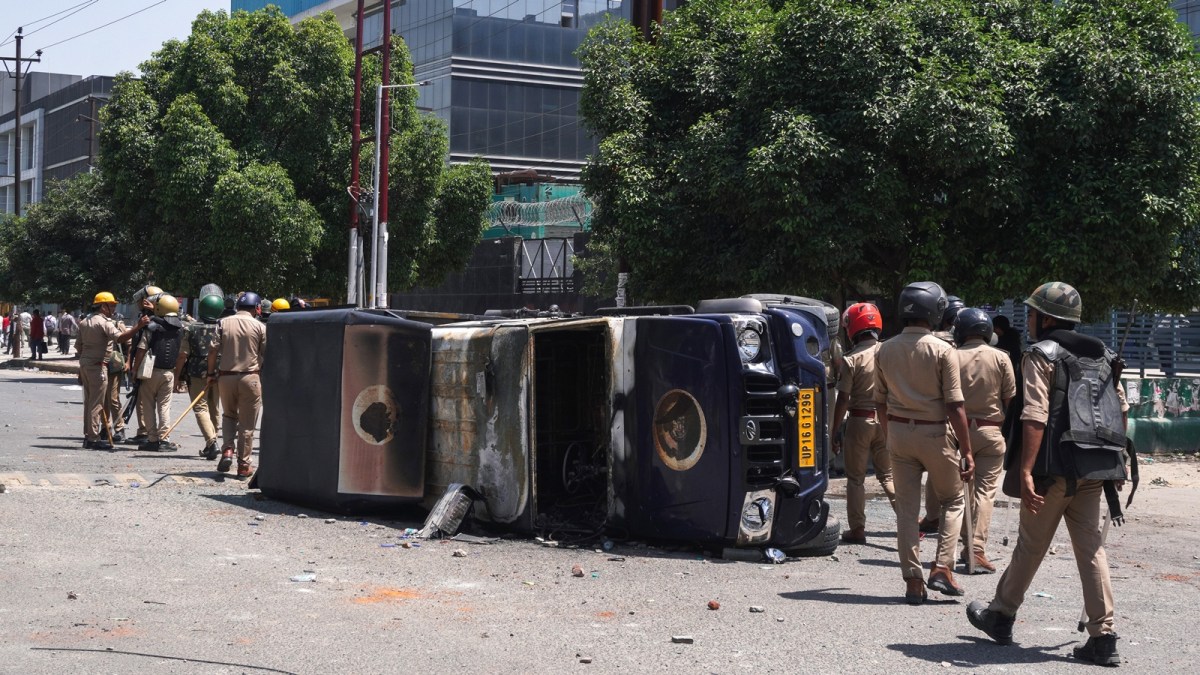 Violence in Noida as factory workers protest seeking higher wages