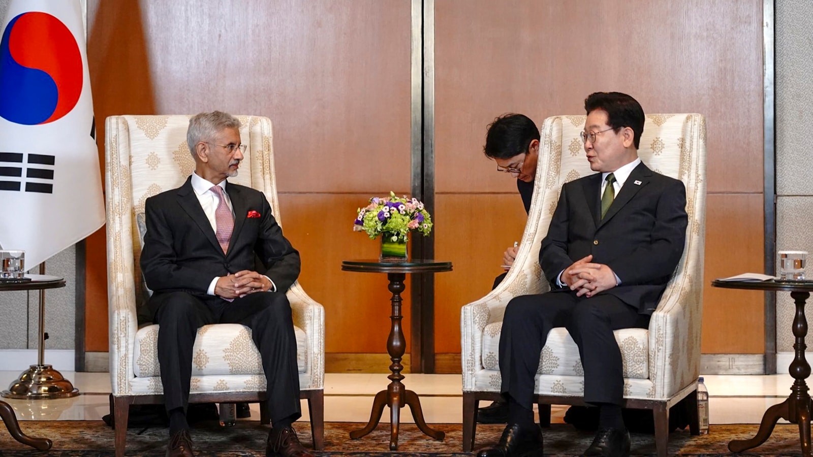 South Korean President reaches Delhi, key meet with Modi today