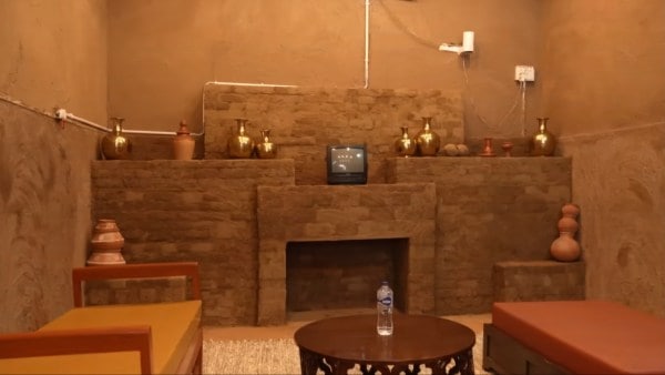 फराह खान ने गौरव तनेजा के फार्महाउस का दौरा किया। (तस्वीर: फराह/YT)