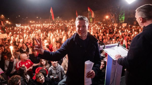 Péter Magyar during poll rally. (Credits: Facebook/ Péter Magyar)