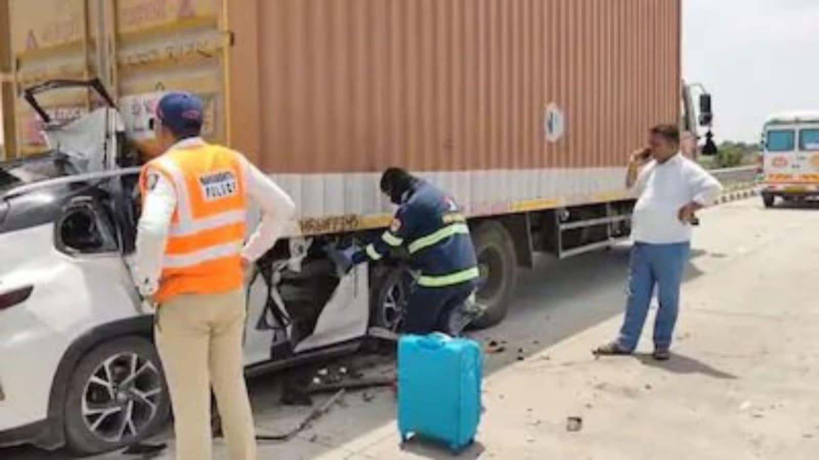 Ashok Kharat aide, wife die in road accident: Driver says he had slowed due to a fault when car hit truck