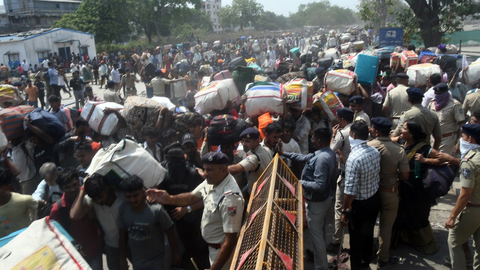 Day after massive crowding, Western Railway GM visits Udhna station