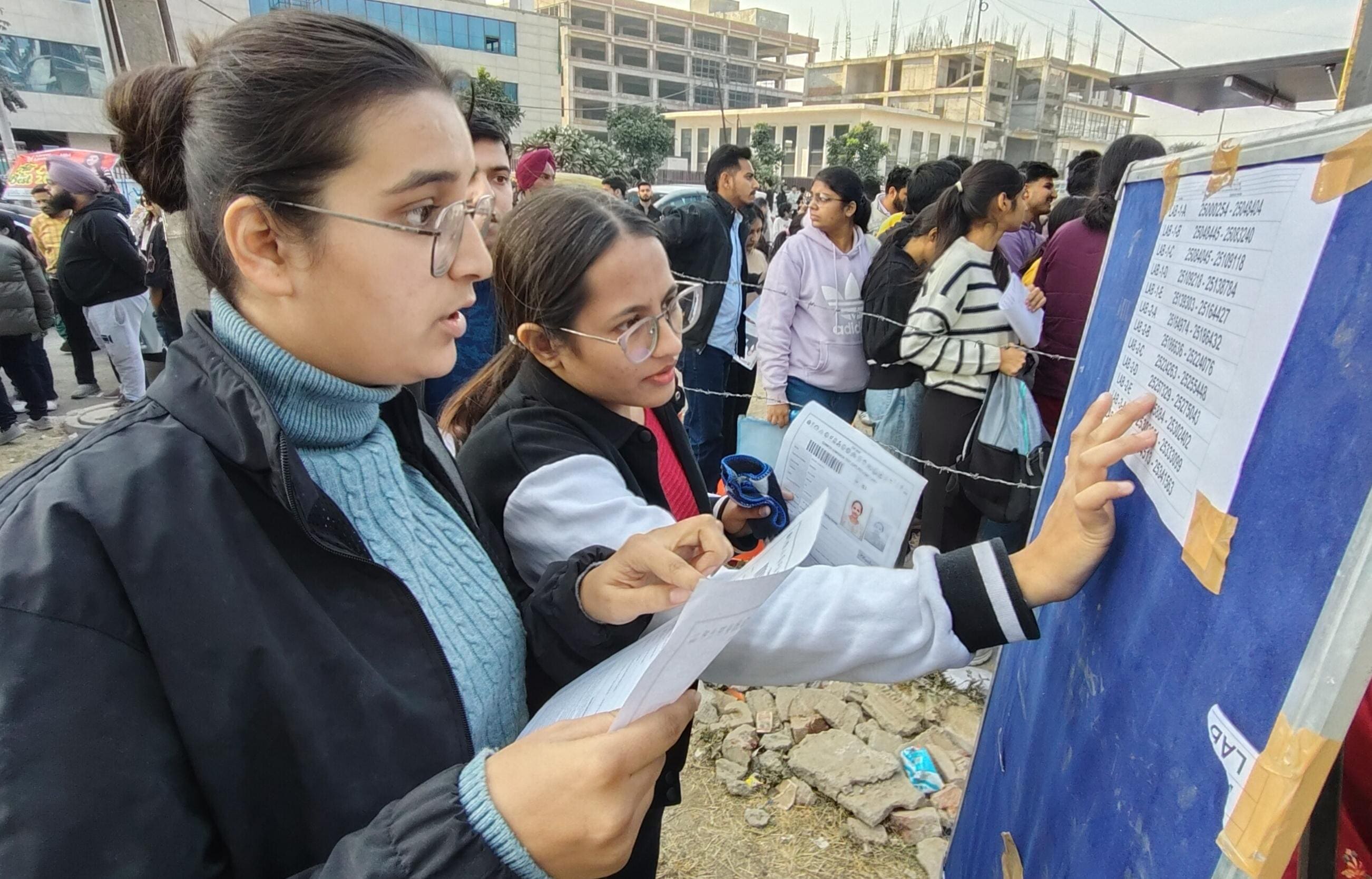 Karnataka SSLC students to get marks, not grades for third language