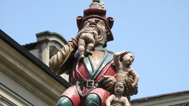 statues