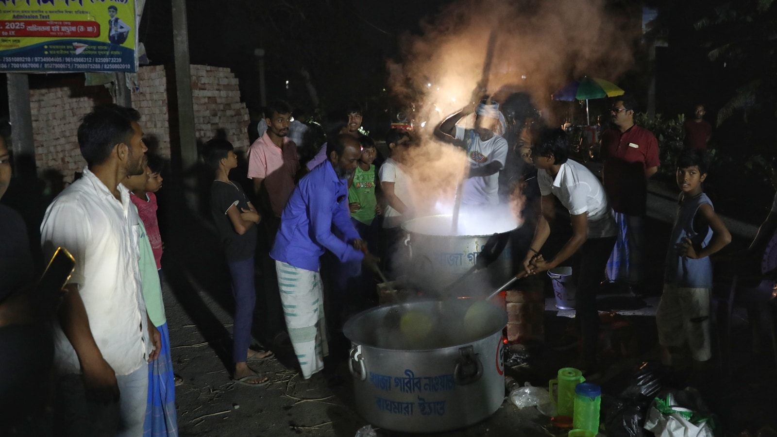 SIR deletion protest erupts in Bengal, 7 judicial officials gheraoed for 8 hours, NH-12 blocked