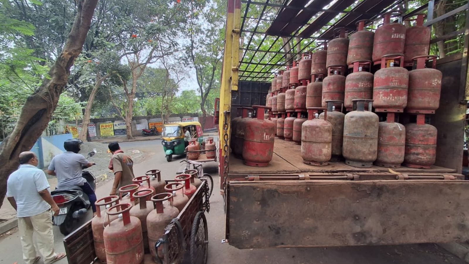 LPG woes heat up Bengal polls: BJP candidates face questions, TMC tries to cash in