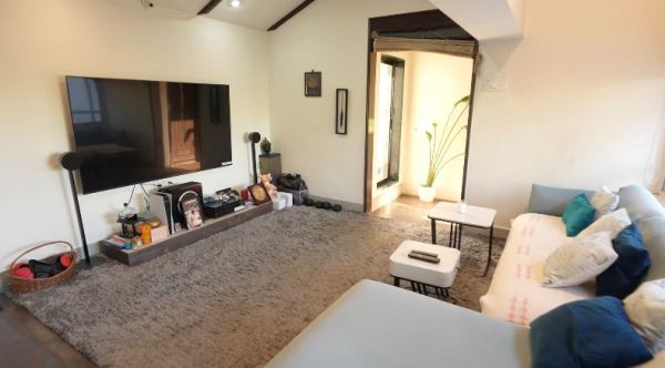 अविनाश तिवारी के घर का दौरा