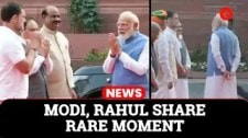 Moment: PM Modi, Rahul Gandhi Seen Talking | Jyotiba Phule | 200th Birth Anniversary