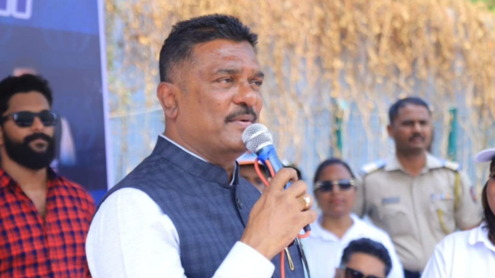 Should rickshaw drivers know Marathi? Government invites public suggestions