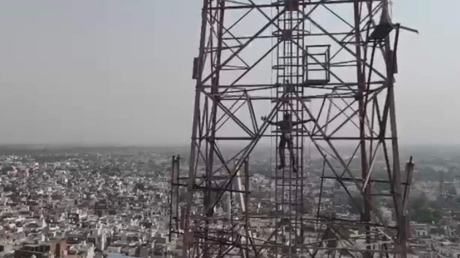 Anti-sacrilege protest: Army devises mechanism to bring farmer down from 400-ft tower