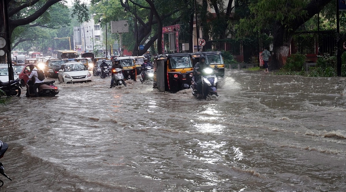 PMRDA chief warns officials against lapses in pre-monsoon works in Hinjewadi, sets May 31 deadline for drain cleaning
