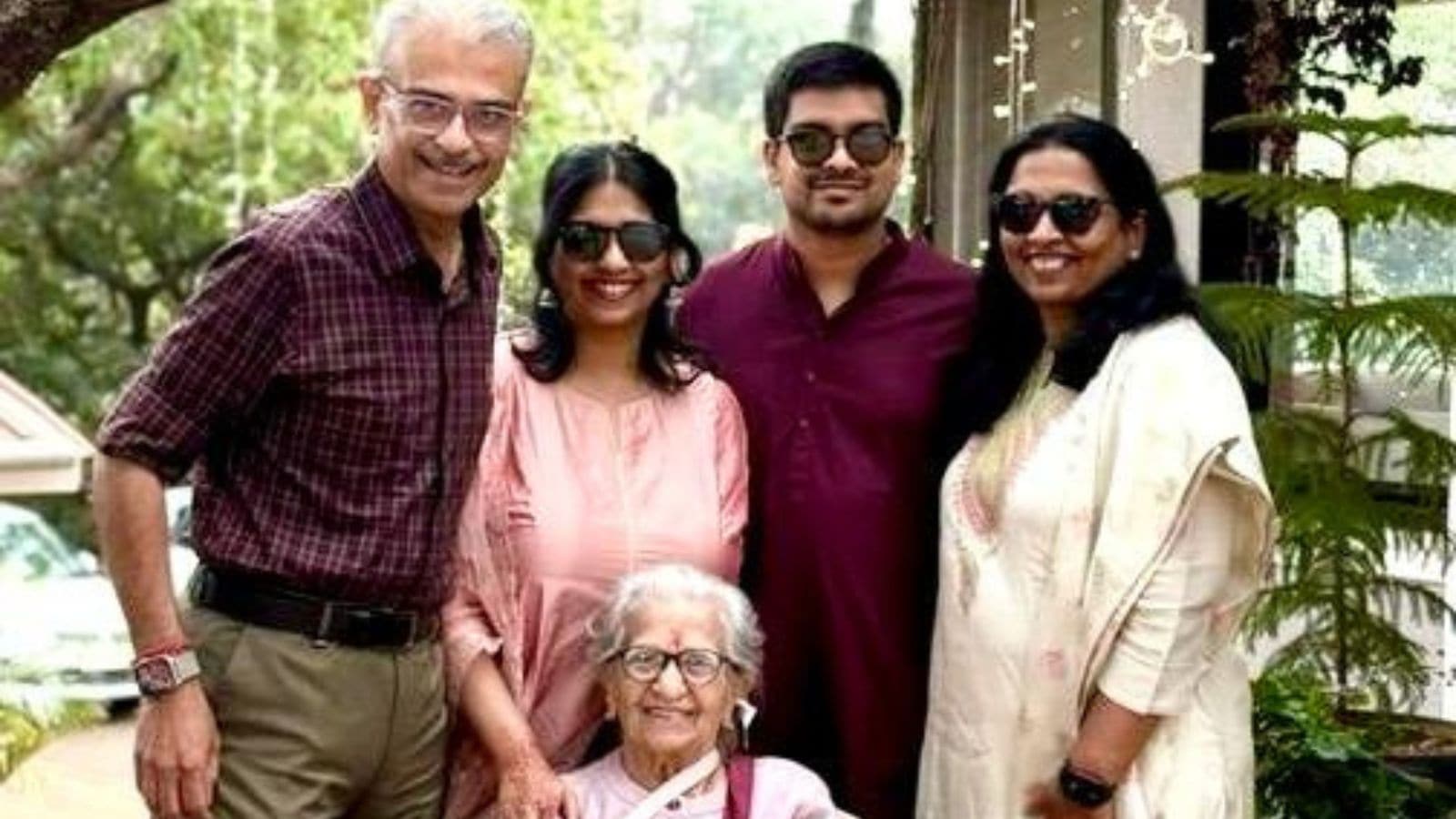 ‘This song has always been lucky for me’: Pune professor who went viral singing ‘Mehbooba O Mehbooba’ at college fest