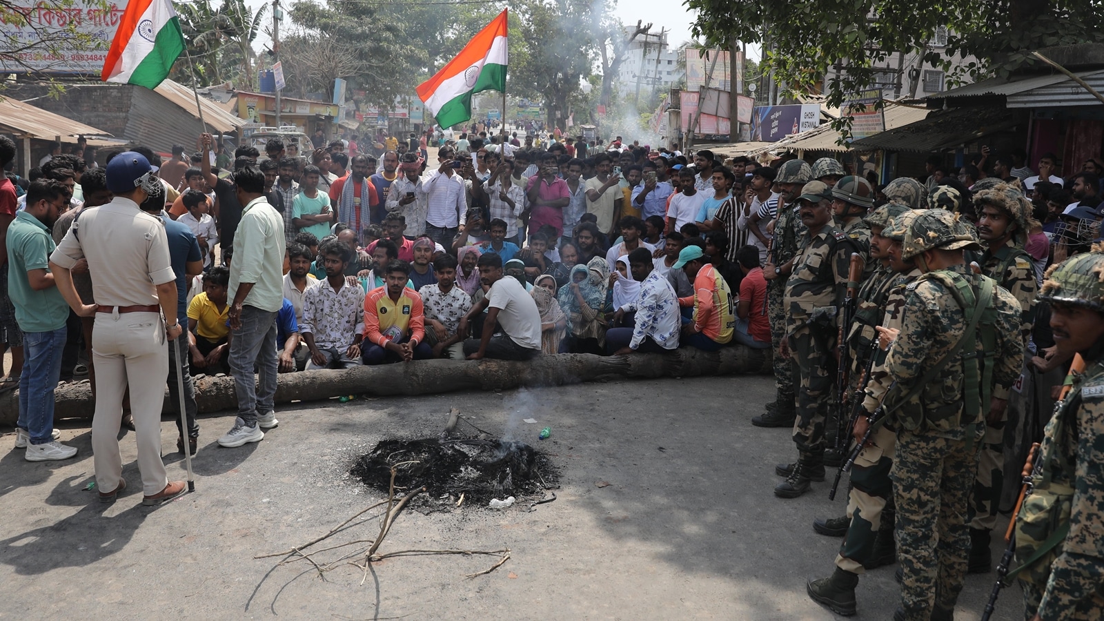 Violence-hit Malda BDO deserted as Bengal protests continue, as do queues of applicants