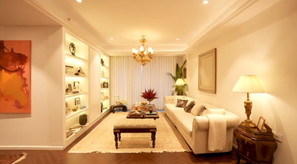 तारा सुतारिया के घर का दौरा