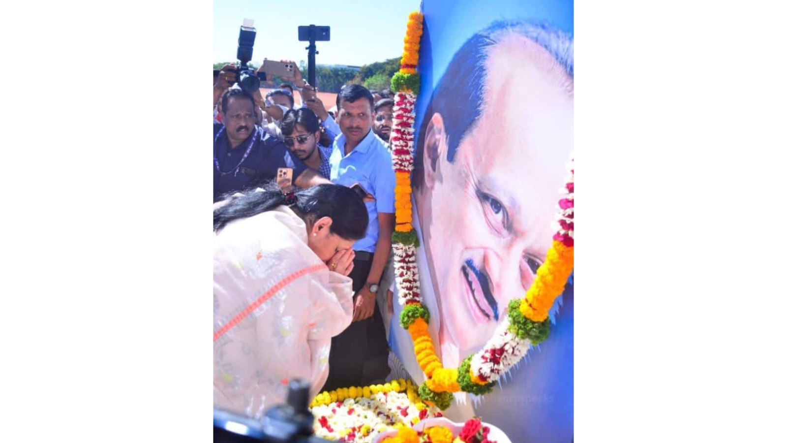 ‘I’m a four-time CM’s daughter-in-law’: Sunetra files papers for Baramati bypoll; Parth slams Congress for fielding nominee